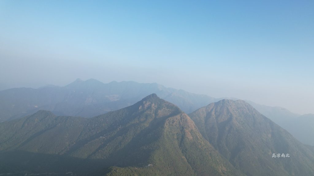 图片[4]-高州夹箭顶、海拔约1191米的夹箭顶山顶山竟然有一座坟-高凉南北
